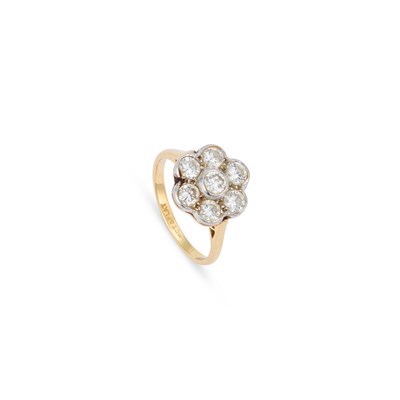 Lot A DIAMOND CLUSTER RING