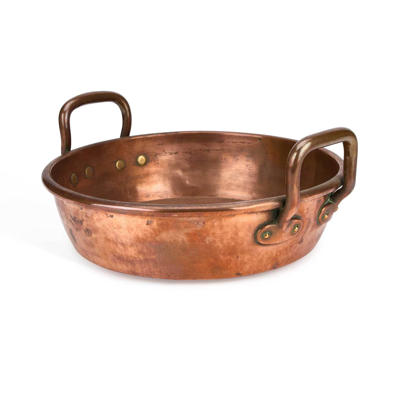 Lot 269 - A LARGE 19TH CENTURY COPPER CREAM PAN