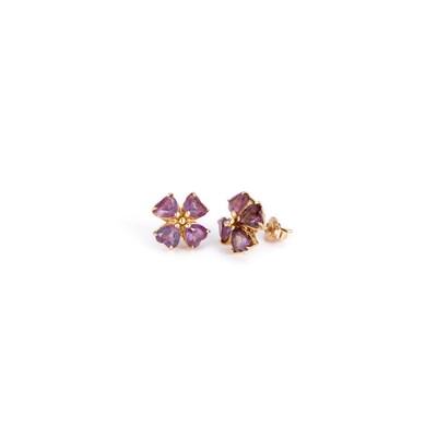 Lot A PAIR OF 14 CARAT GOLD AMETHYST CLUSTER STUD EARRINGS