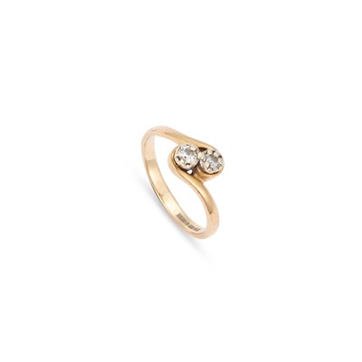 Lot A 9 CARAT GOLD TOI ET MOI TWO STONE DIAMOND RING