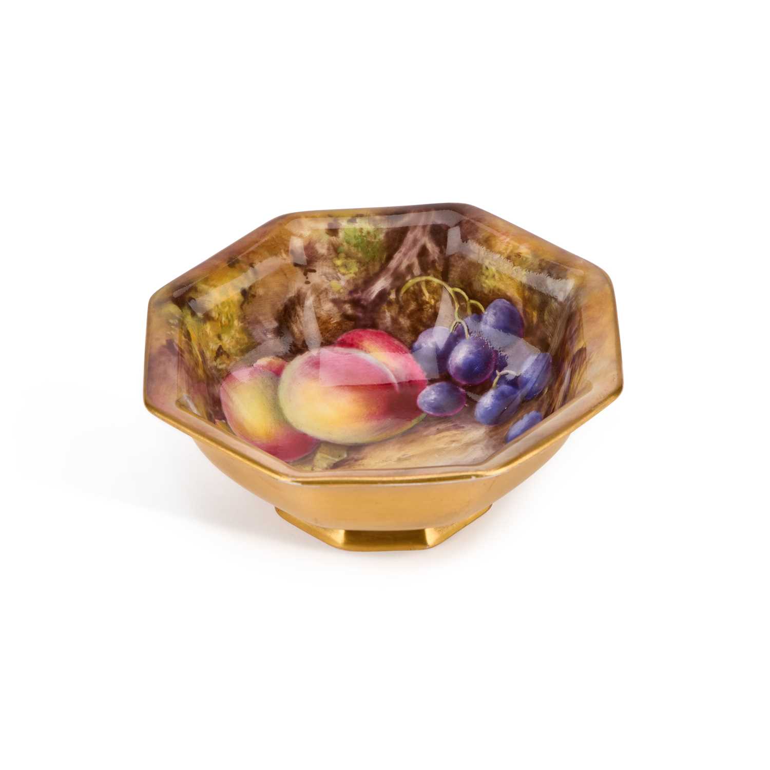 Lot 173 - A ROYAL WORCESTER FRUIT PAINTED BOWL