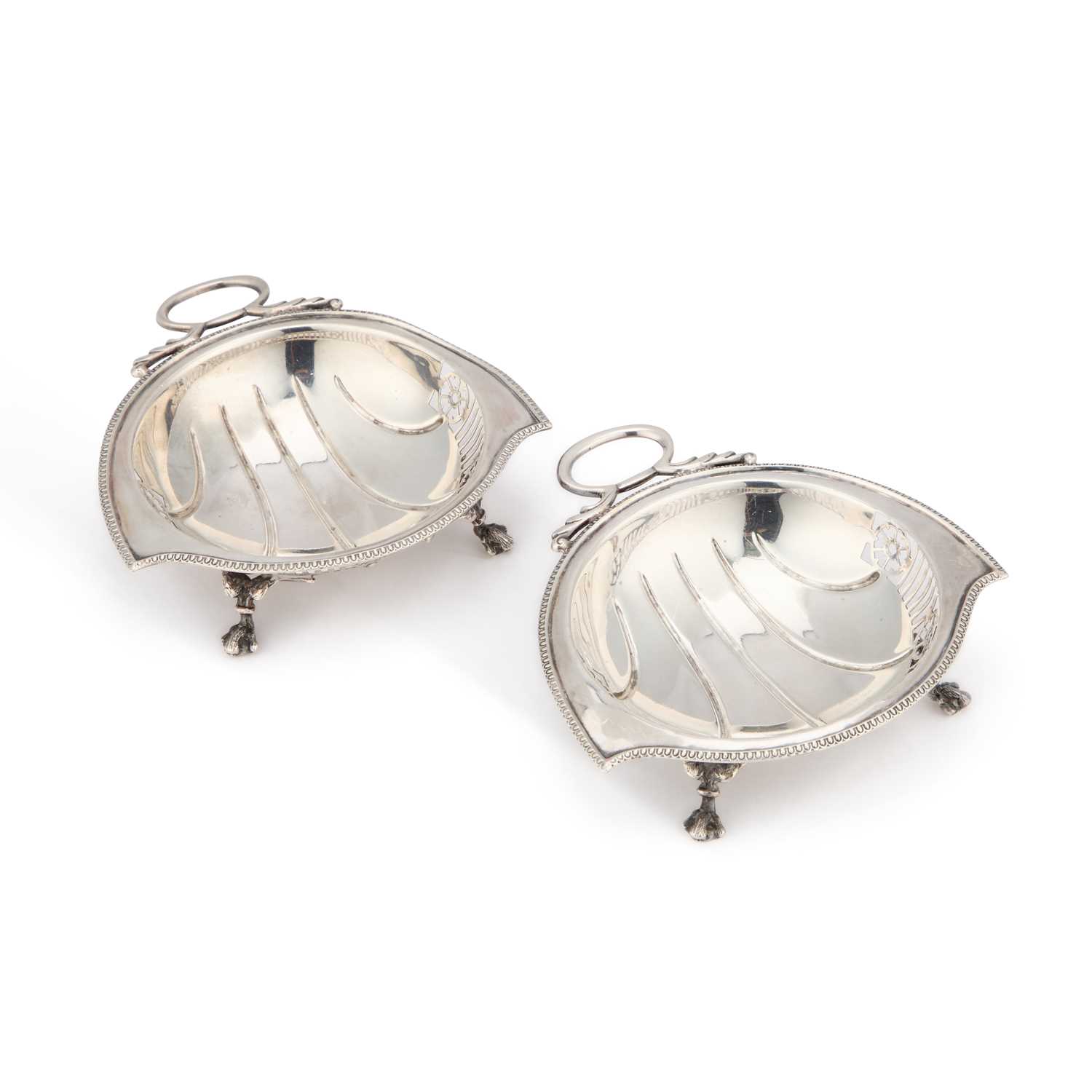 Lot 644 - A PAIR OF GEORGE V SILVER BON-BON DISHES