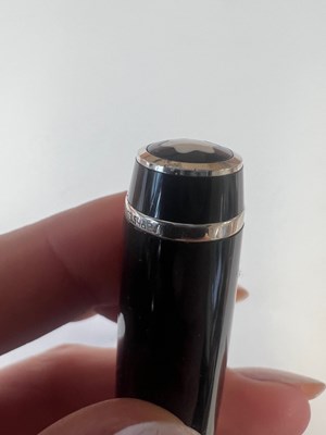 Lot 306 - A MONTBLANC BOHEME BALLPOINT PEN