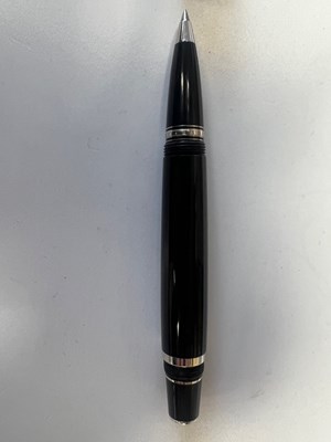 Lot 306 - A MONTBLANC BOHEME BALLPOINT PEN