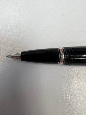 Lot 306 - A MONTBLANC BOHEME BALLPOINT PEN