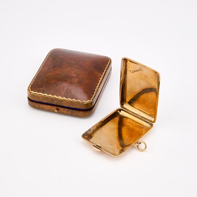 Lot 289 - A GEORGE V 9 CARAT GOLD MATCH CASE