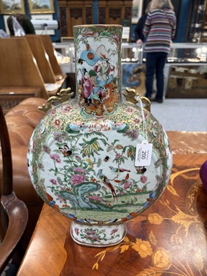 Lot 200 - A LARGE CHINESE FAMILLE ROSE MOONFLASK