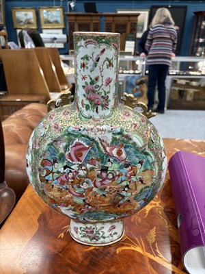 Lot 200 - A LARGE CHINESE FAMILLE ROSE MOONFLASK