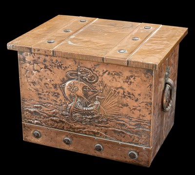 Lot 27 - AN ARTS AND CRAFTS COPPER-MOUNTED LOG BOX