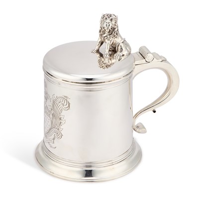 Lot A MASSIVE EDWARDIAN SILVER LIDDED TANKARD