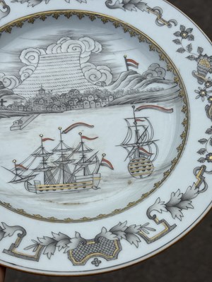 Lot 201 - A CHINESE GRISAILLE-DECORATED PORCELAIN PLATE