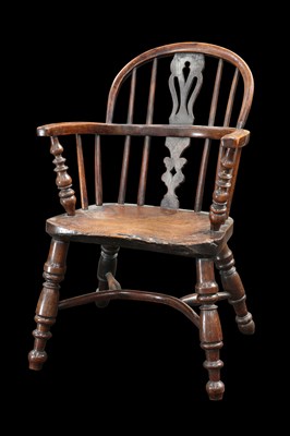 Lot 408 - A 19TH CENTURY YEW AND ELM CHILD'S WINDSOR CHAIR