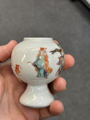Lot 212 - TWO CHINESE PORCELAIN SNUFF BOTTLES AND A SMALL CHINESE PORCELAIN VASE