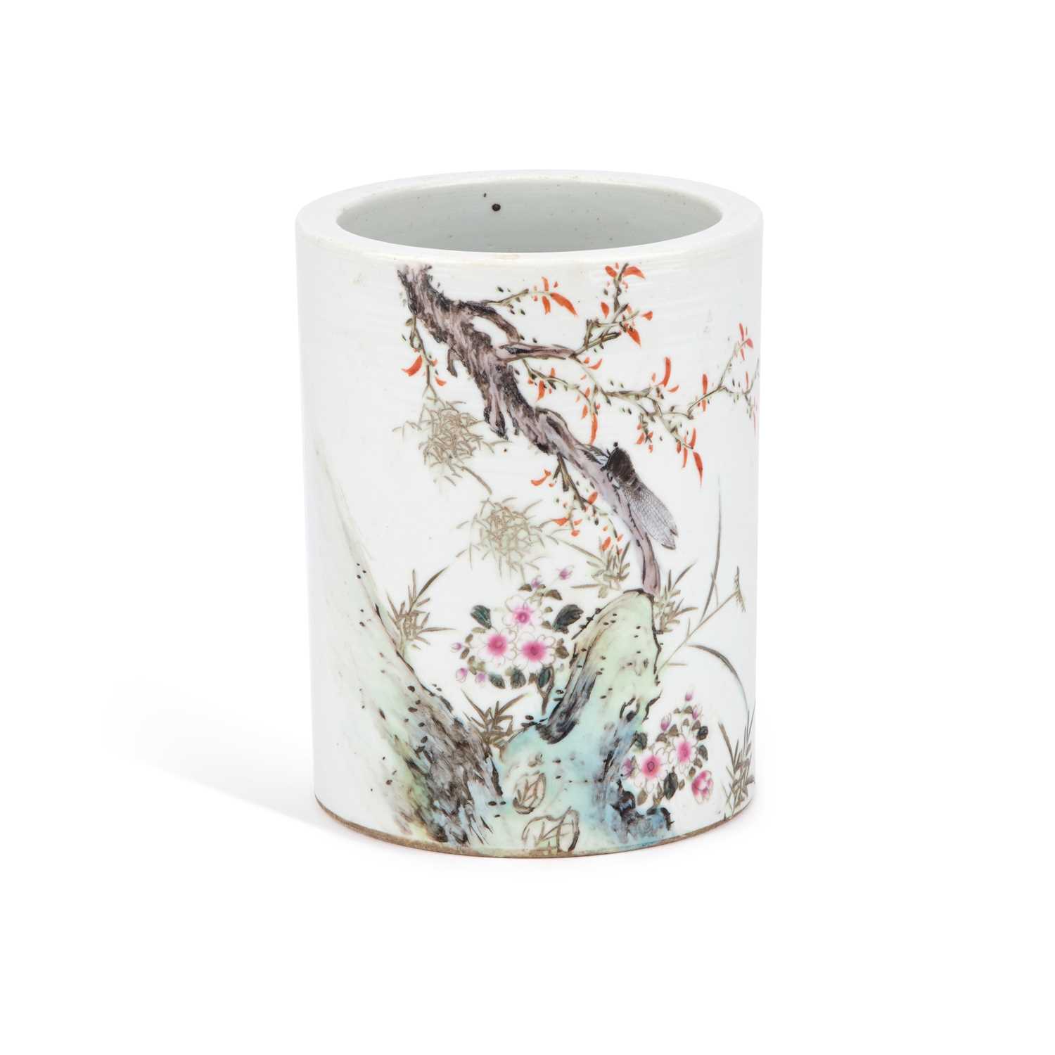 Lot 182 - A CHINESE FAMILLE ROSE PORCELAIN BRUSH POT