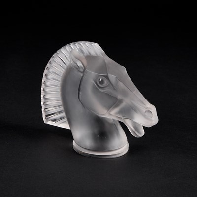 Lot 73 - RENÉ LALIQUE (FRENCH, 1860-1945), A 'LONGCHAMP-B' CAR MASCOT, DESIGNED 1929