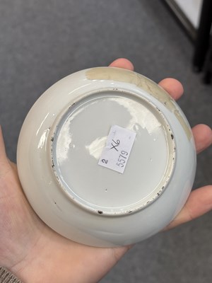 Lot 214 - AN 18TH CENTURY CHINESE PORCELAIN TEAPOT
