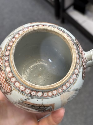 Lot 214 - AN 18TH CENTURY CHINESE PORCELAIN TEAPOT