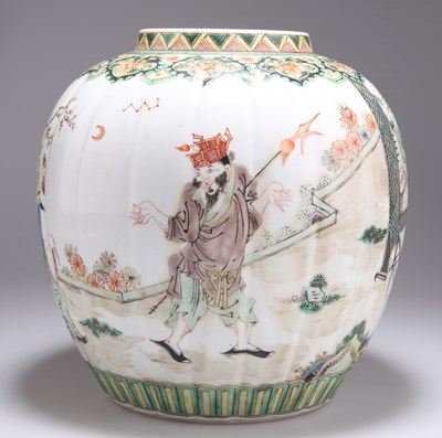 Lot 138 - A CHINESE FAMILLE VERTE VASE