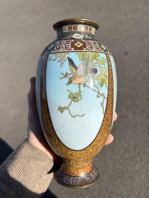 Lot 239 - A JAPANESE CLOISONNÉ ENAMEL VASE
