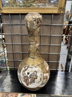 Lot 210 - A LARGE JAPANESE SATSUMA VASE
