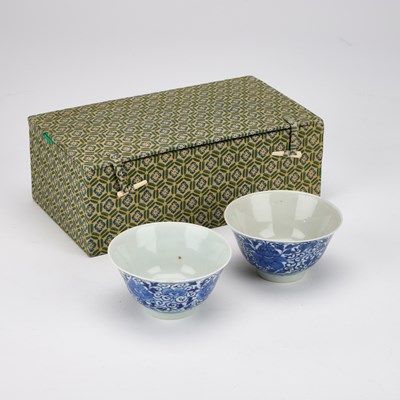 Lot 81 - A PAIR OF CHINESE PORCELAIN BLUE AND WHITE BOWLS
