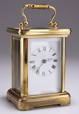 Lot 284 - A 20TH CENTURY BRASS CASED CARRIAGE CLOCK