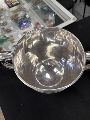 Lot 438 - A GEORGE I SILVER CUP AND COVER