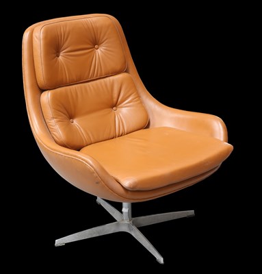 Lot 460 - A STEIJER LEATHER EASY CHAIR