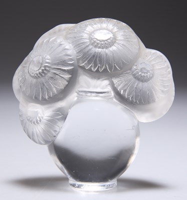 Lot 6 - RENÉ LALIQUE (FRENCH, 1860-1945), A SOUCIS CACHET / SEAL, 231, CIRCA 1931