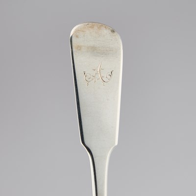 Lot 86 - A SET OF SIX VICTORIAN SCOTTISH SILVER TODDY LADLES