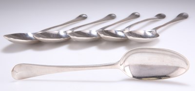 Lot 1127 - A SET OF SIX GEORGE II SILVER TABLE SPOONS