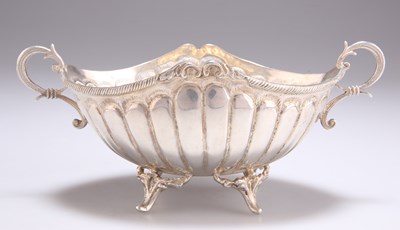 Lot 1072 - A CONTINENTAL SILVER TWO-HANDLED BON-BON DISH