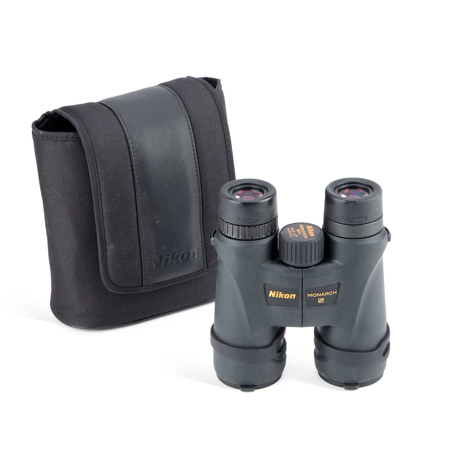 Lot 501 - A PAIR OF NIKON MONARCH 5 M511 8X42 BINOCULARS