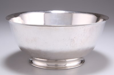 Lot 1021 - AN AMERICAN ARTS AND CRAFTS STERLING SILVER BOWL