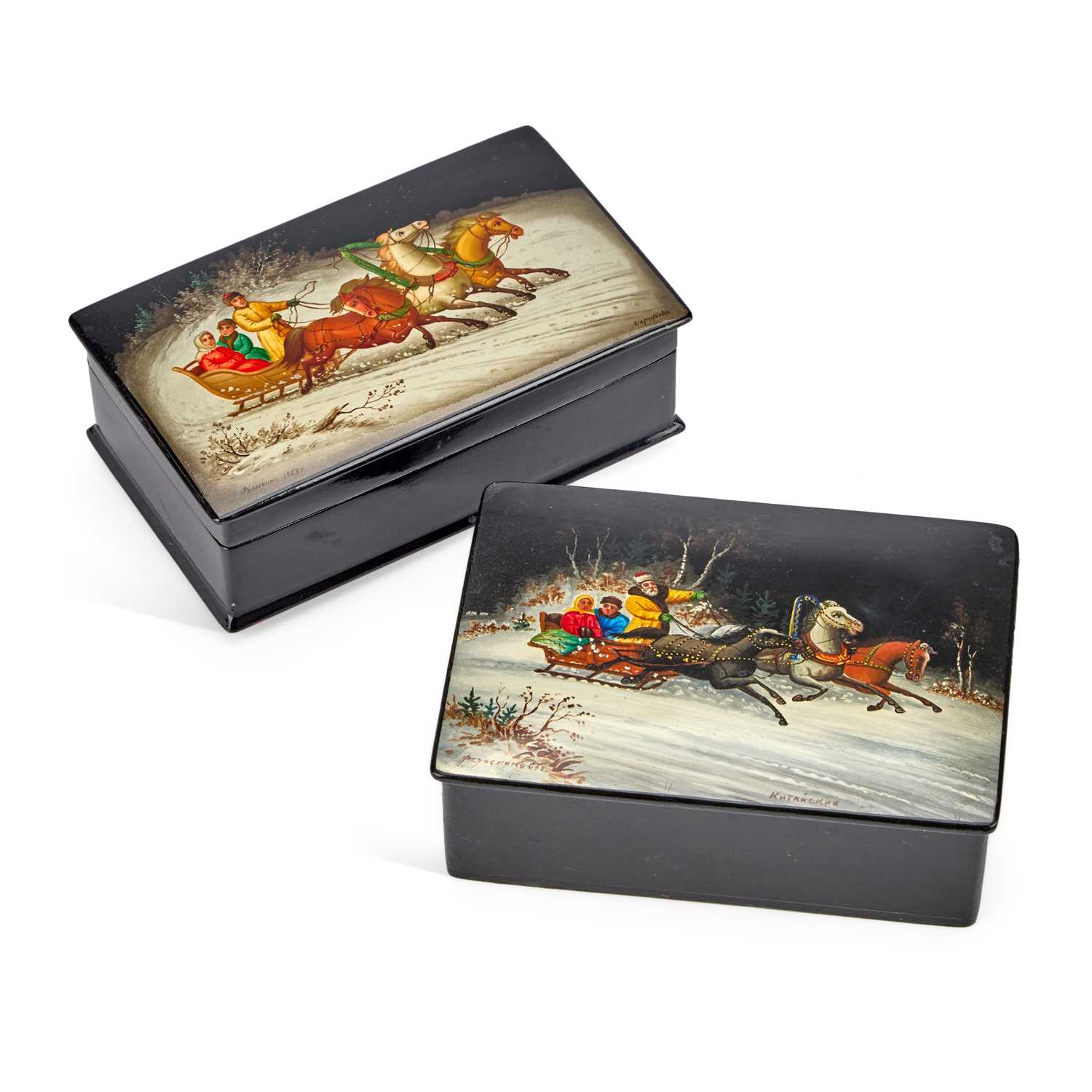 Lot 387 - TWO RUSSIAN LACQUERED PAPIER-MÂCHÉ BOXES