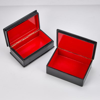 Lot 387 - TWO RUSSIAN LACQUERED PAPIER-MÂCHÉ BOXES