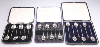 Lot 1413 - THREE CASED SETS OF SIX SILVER COFFEE BEAN SPOONS