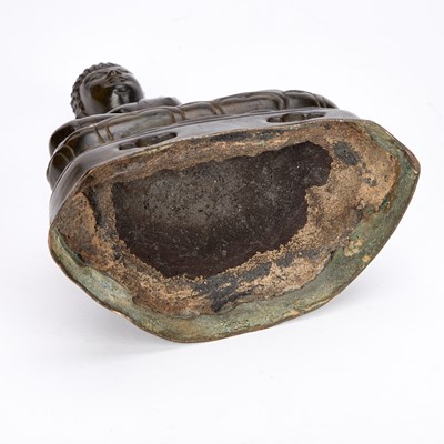 Lot 86 - A BRONZE BUDDHA