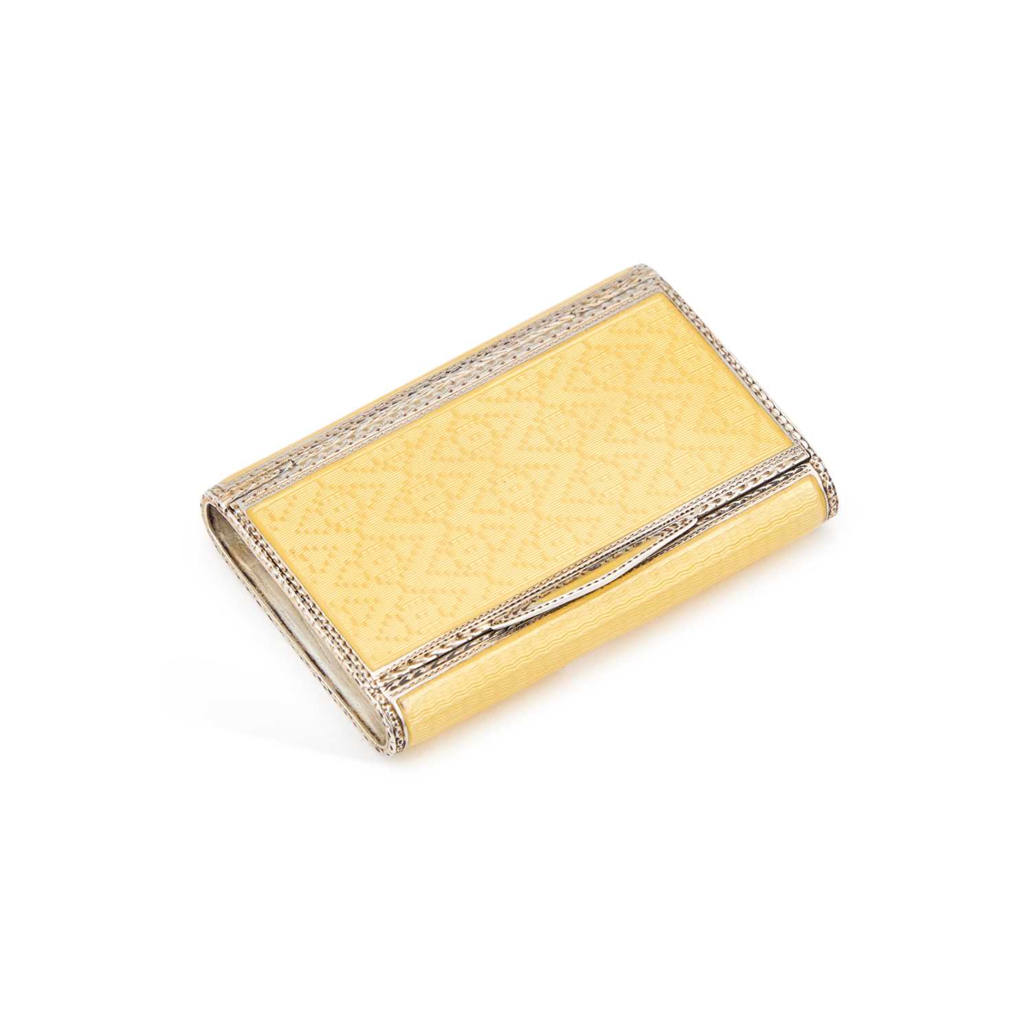 Lot 236 - AN EARLY 20TH CENTURY CONTINENTAL SILVER AND ENAMEL SNUFF BOX