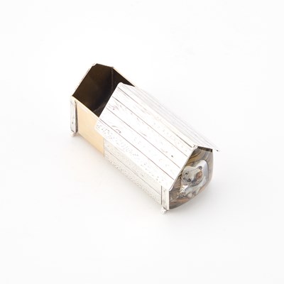 Lot 138 - A VICTORIAN SILVER AND ESSEX CRYSTAL NOVELTY VESTA CASE