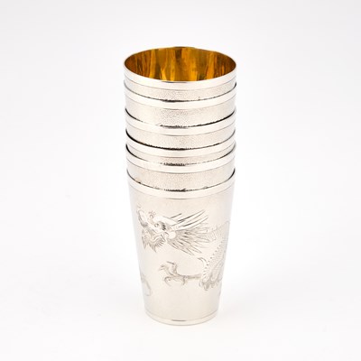 Lot 171 - A SET OF SIX CHINESE SILVER BEAKER CUPS