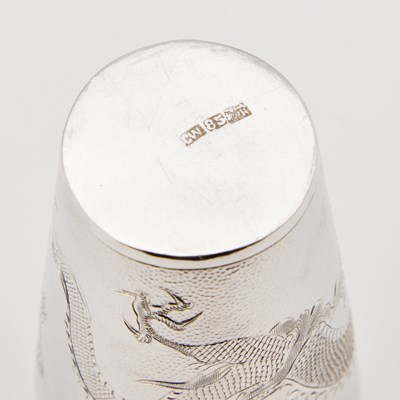 Lot 171 - A SET OF SIX CHINESE SILVER BEAKER CUPS