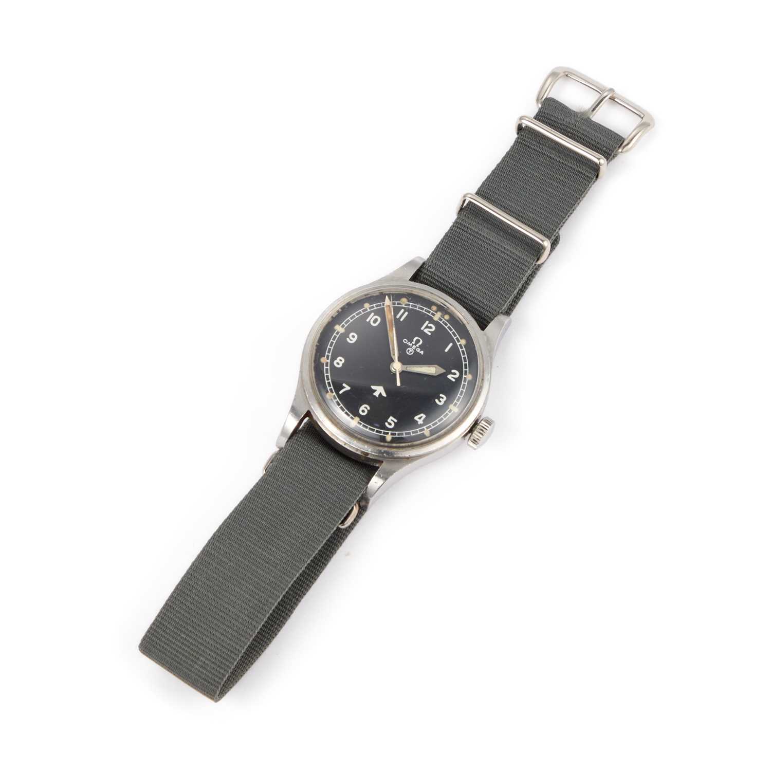 Lot 318 - A GENTS STEEL OMEGA 53 FAT ARROW WATCH