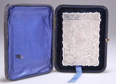 Lot 1388 - AN EDWARDIAN SILVER CARD CASE