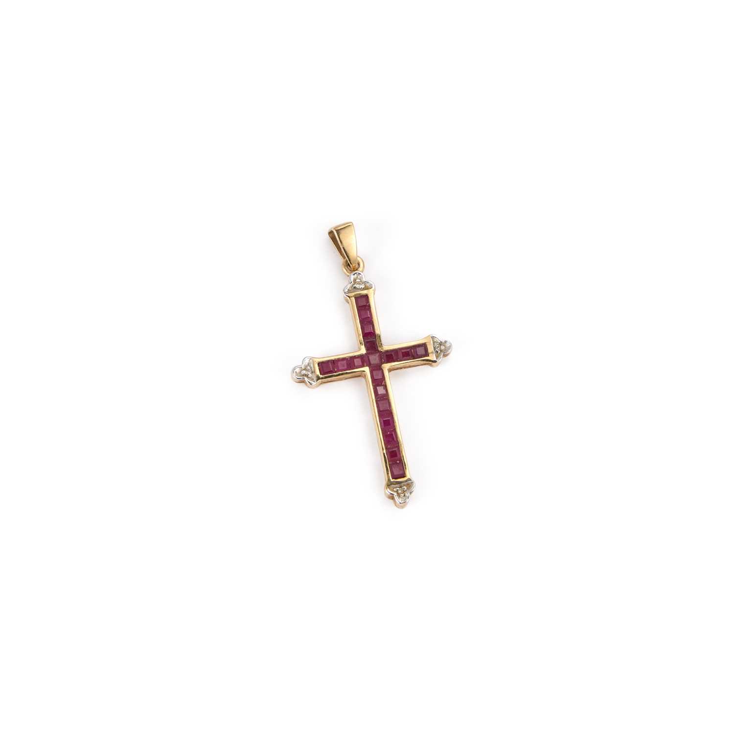 Lot 525 - A 9 CARAT GOLD RUBY CROSS PENDANT