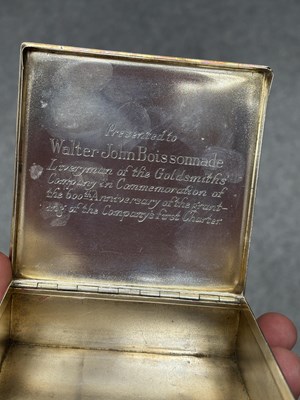 Lot 144 - A GEORGE V SILVER TABLE VESTA BOX