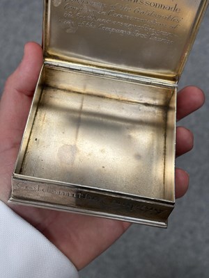 Lot 144 - A GEORGE V SILVER TABLE VESTA BOX