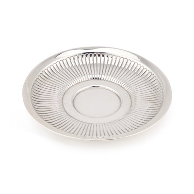 Lot 246 - A 19TH CENTURY FRENCH SILVER DISH