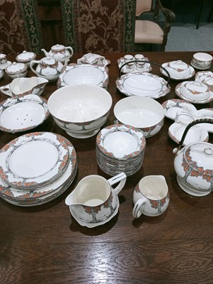 Lot 117 - AN EXTENSIVE COLLECTION OF CROWN DUCAL ORANGE TREE PATTERN CHINA