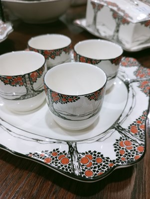 Lot 117 - AN EXTENSIVE COLLECTION OF CROWN DUCAL ORANGE TREE PATTERN CHINA